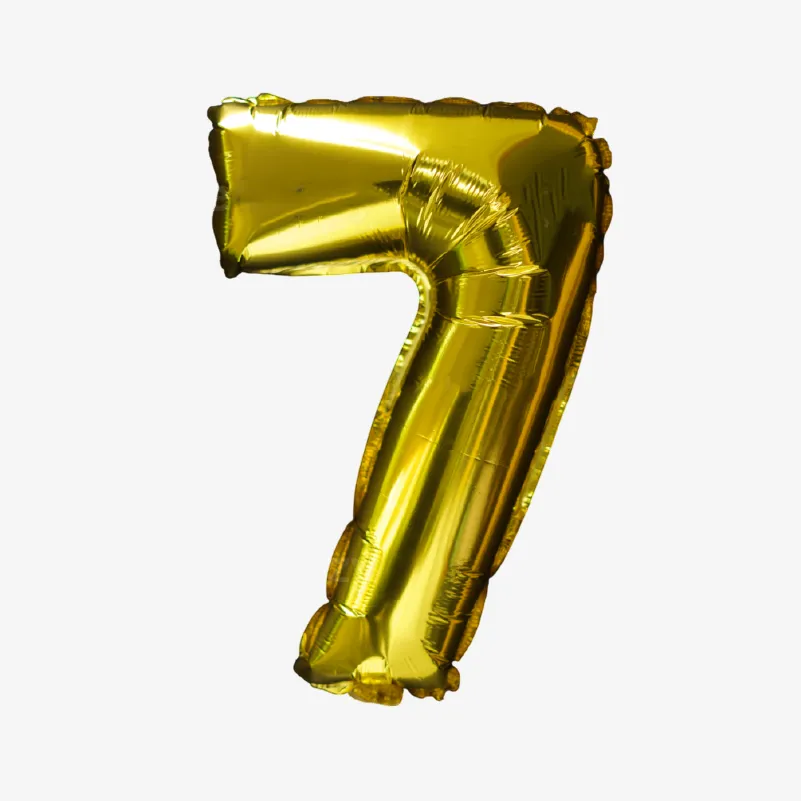 Globo dorado con forma de número (Número 7)